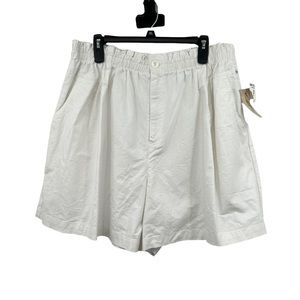 Cherokee Woman’s Shorts with zipper closure- NWT